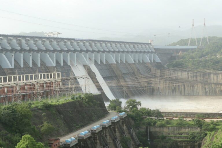Mettur dam water level : மேட்டூர் அணை நீர் மட்டம் உயர்ந்து வருவதால் விவசாயிகள் மகிழ்ச்சி