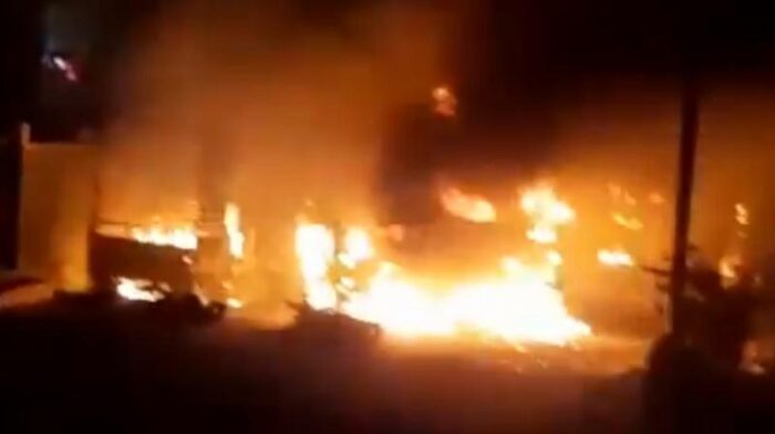 Factory fire in Hubballi : ஹூப்ளியில் தொழிற்சாலை தீ விபத்து : 5 தொழிலாளர்கள் சிக்கியிருக்க வாய்ப்பு
