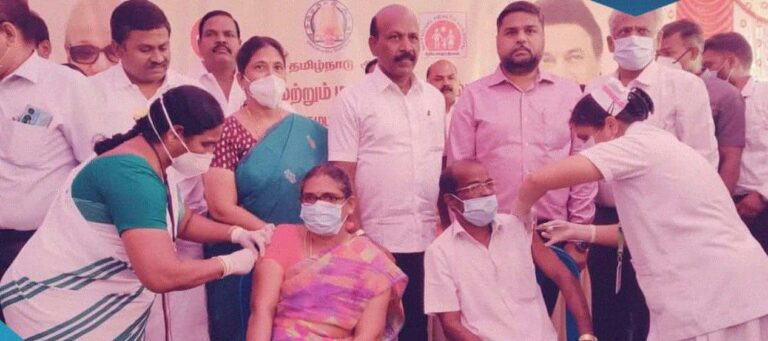 Corona vaccination special camps in Tamil Nadu : தமிழகத்தில் சிறப்பு முகாம்களில் 13.77 லட்சம் பேருக்கு கரோனா தடுப்பூசி