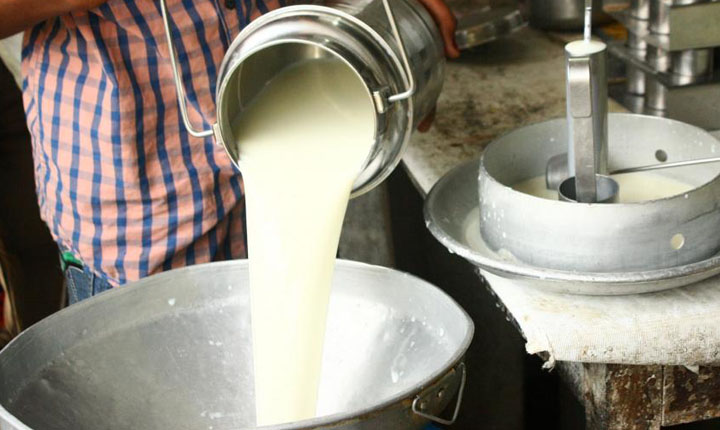 Producers demand increase in milk purchase price: தமிழகத்தில் பால் கொள்முதல் விலையை உயர்த்த உற்பத்தியாளர்கள் கோரிக்கை