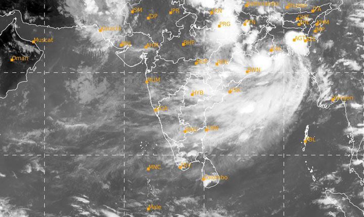 Heavy rain expected in 12 districts: 12 மாவட்டங்களில் கனமழை பெய்யும்: சென்னை வானிலை மையம்