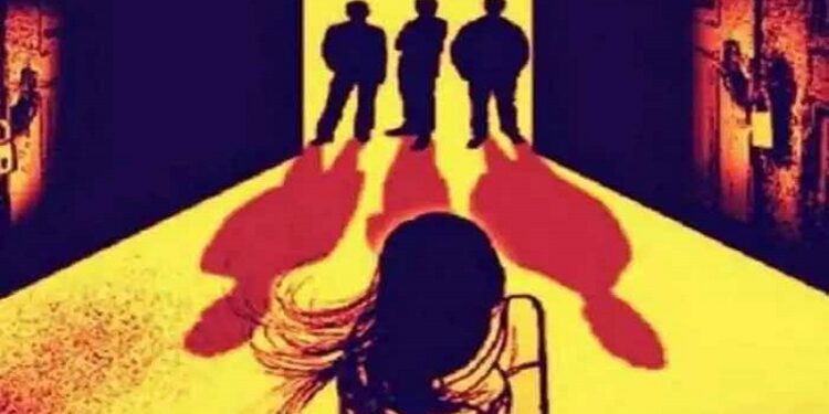 Gang-raped : சாப்ட்வேர் இன்ஜினியர் அடித்து துன்புறுத்தப்பட்டு வெறிச்சோடிய பகுதிக்கு இழுத்துச் சென்று கூட்டு பலாத்காரம்