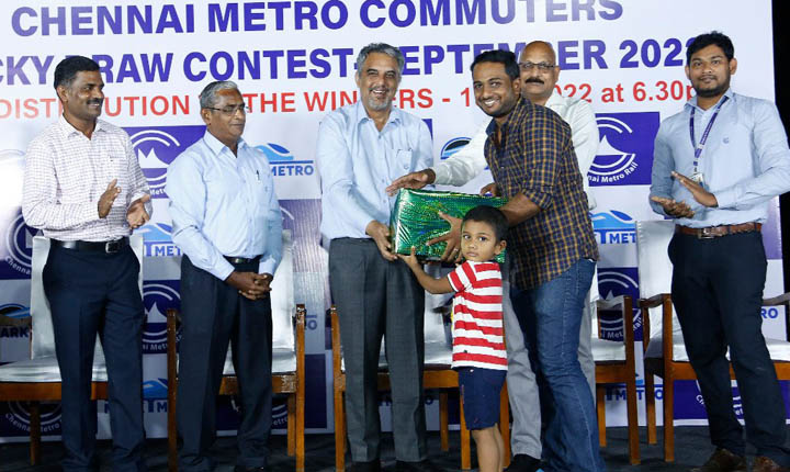 Prizes for 30 passengers in Chennai Metro: சென்னை மெட்ரோ ரயில் மாதாந்திர குலுக்கலில் 30 பயணிகளுக்கு பரிசு