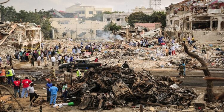 Somalia Bomb Attack : சோமாலியாவில் கல்வித்துறை அலுவலகம் அருகே 2 கார் குண்டுவெடிப்பு: 100க்கும் மேற்பட்டோர் பலி