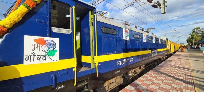 Bharat Gaurav Train : தமிழகம் வழியாக வாரணாசி ஹைதராபாத் பாரத் கவுரவ் ரயில் இயக்கம்