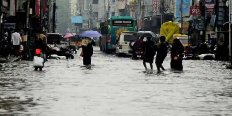 Heavy rain: Flood alert for 5 districts in Tamil Nadu : தமிழகத்தில் கனமழை: 5 மாவட்டங்களுக்கு வெள்ள அபாய எச்சரிக்கை