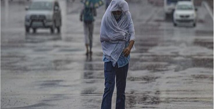 IMD issued heavy Rainfall alert : இந்த தென் மாநிலங்களில் இந்திய வானிலை ஆய்வு மையம் கனமழை எச்சரிக்கை
