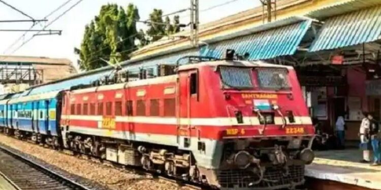 Indian Railways Recruitment 2022: இந்திய ரயில்வே ஆட்சேர்ப்பு 2022: 35000 ரயில்வே வேலைகளுக்கு விண்ணப்பிக்கவும்