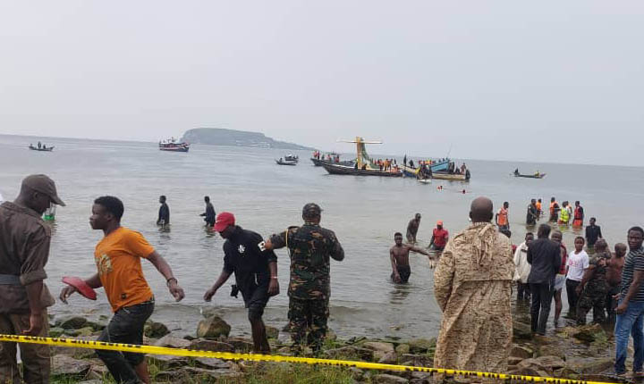 Tanzania plane crash: தான்சானியாவில் விாமனம் ஏரியில் விழுந்து விபத்து