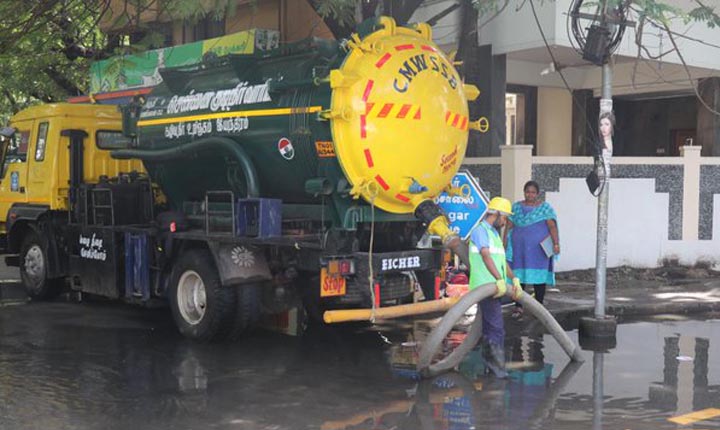 501 vehicles in rainwater removal: சென்னையில் மழைநீரை அகற்றும் பணியில் 501 வாகனங்கள்