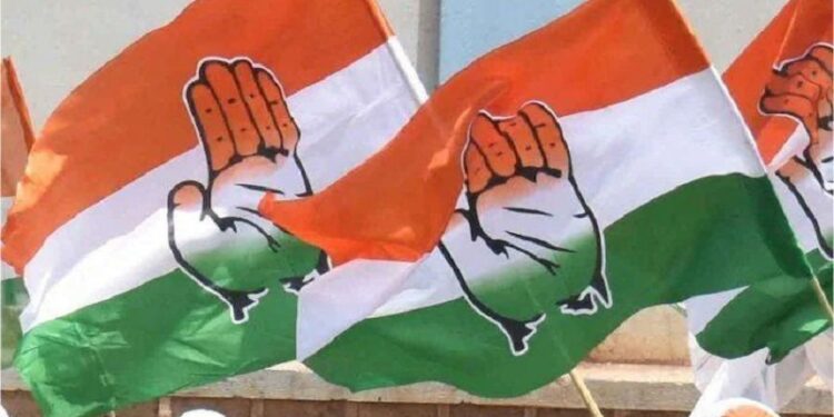 Congress released the first Candidate list in Gujarat : 43 வேட்பாளர்கள் கொண்ட முதல் பட்டியலை வெளியிட்ட காங்கிரஸ்