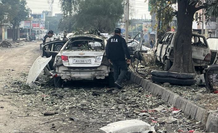 Jammu twin blasts: ஜம்முவில் இரட்டை குண்டுவெடிப்பு; 9 பேர் காயம்