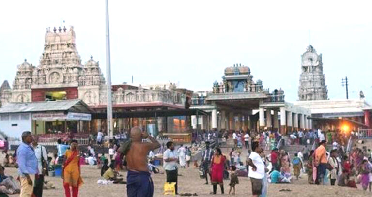 Lakhs Visit Tiruchendur Subramanya Swamy Temple: திருச்செந்தூர் சுப்பிரமணிய சுவாமி கோயிலில் லட்சக்கணக்கானோர் தரிசனம்