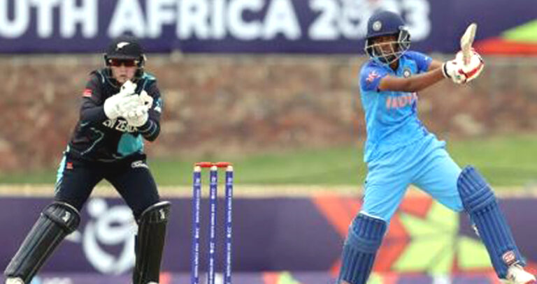 India Enter The Final: மகளிர் உலகக் கோப்பை: நியூசிலாந்தை வீழ்த்தி இறுதி போட்டிக்கு முன்னேறிய இந்தியா