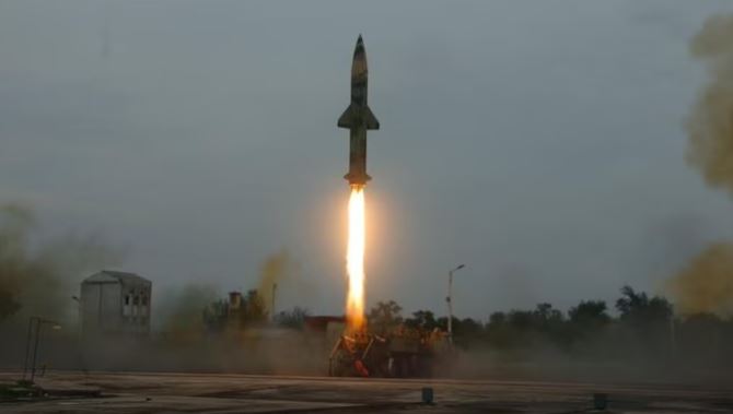 Prithvi-II missile successfully test fired: பிருத்வி-2 பாலிஸ்டிக் ஏவுகணை சோதனை வெற்றி