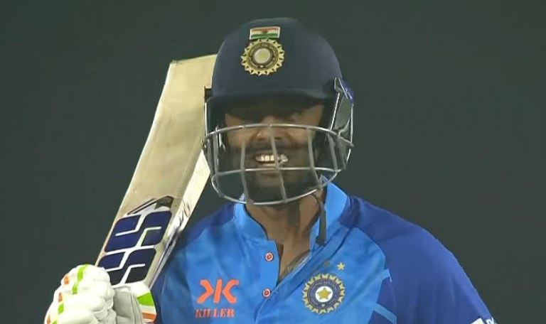 Will Suryakumar play in the 2nd ODI? 2வது ஒருநாள் போட்டியில் சூர்யகுமார் களமிறங்குவாரா?