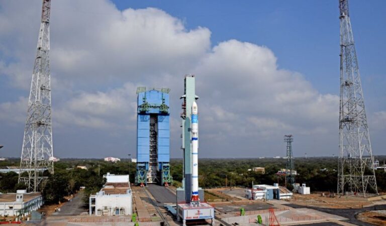 SSLV D2 rocket launch: இன்று காலை விண்ணில் பாயும் எஸ்எஸ்எல்வி டி2 ராக்கெட்