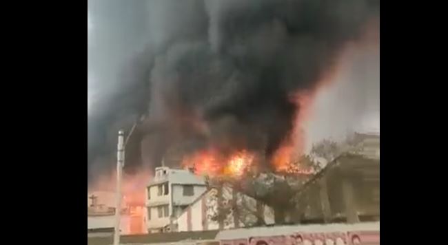 Massive fire breaks: ஹைதராபாத்தில் பயங்கர தீ விபத்து