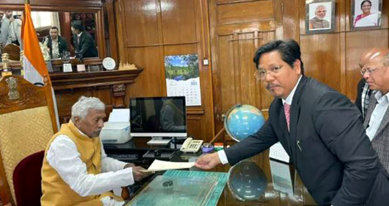 Meghalaya Cm Meet Governor: மேகாலயாவில் ஆட்சி அமைக்க உரிமை கோரினார் கான்ராட் சங்மா